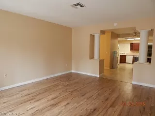 Photo #5: 2102711 Listing 