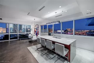 Photo #5: 2102760 Listing