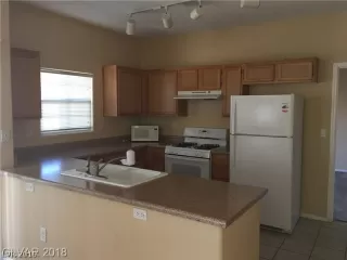 Photo #4: 2102806 Listing 