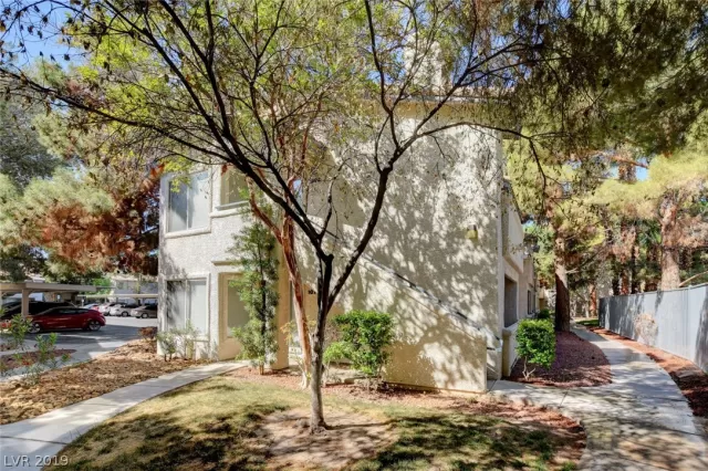 MLS: 2102829 Condo For Sale