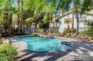 Photo #1: 2102829 Listing 