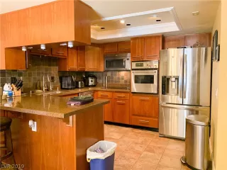 Photo #4: 2102843 Listing