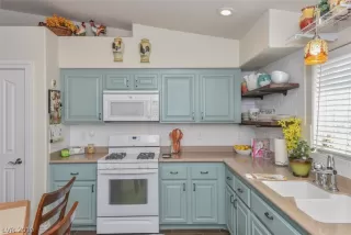 Photo #3: 2102850 Listing