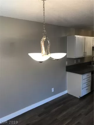 Photo #6: 2102860 Listing