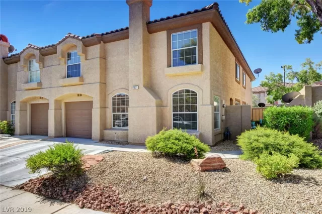 MLS: 2102951 Condo For Sale