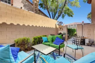 Photo #4: 2102951 Listing 