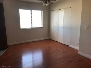 Photo #4: 2103029 Listing 