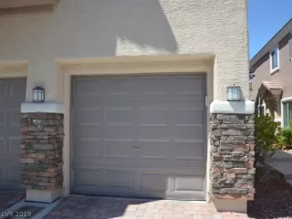 Photo #1: 2103031 Listing
