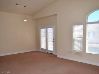 Photo #4: 2103031 Listing