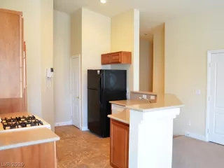 Photo #6: 2103031 Listing