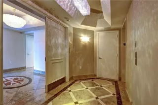 Photo #3: 2103034 Listing