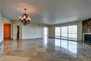 Photo #6: 2103034 Listing