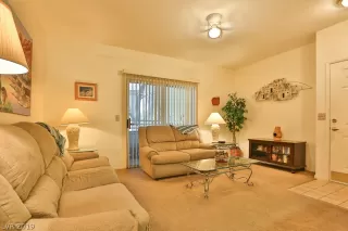 Photo #3: 2103036 Listing