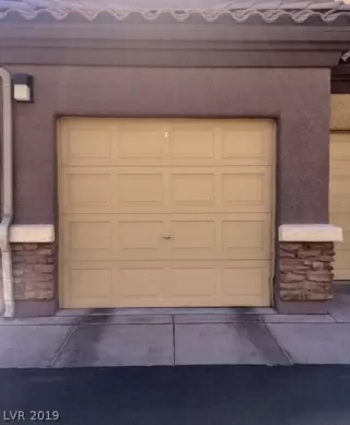 Photo #1: 2103058 Listing