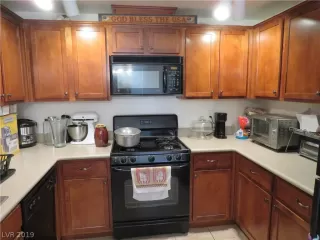 Photo #6: 2103058 Listing