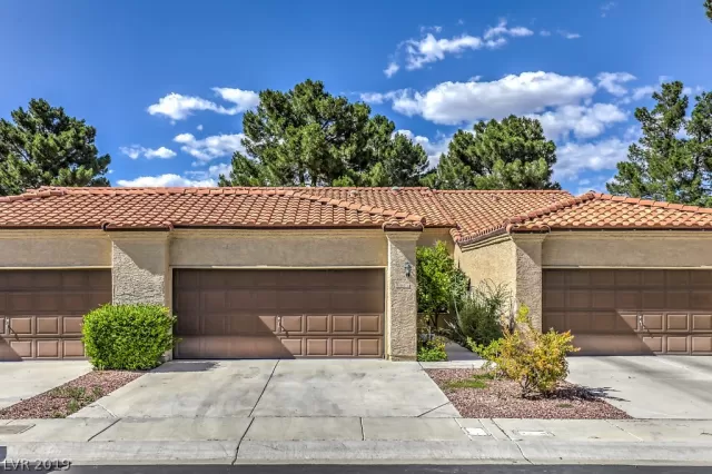 MLS: 2103070 Condo For Sale