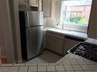 Photo #4: 2103091 Listing 