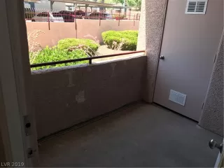 Photo #6: 2103091 Listing 