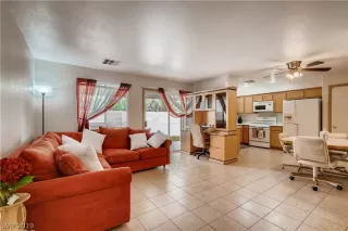 Photo #1: 2103095 Listing 