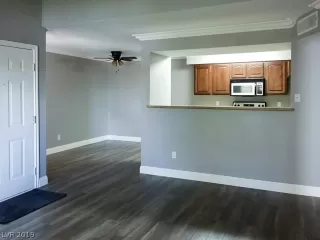 Photo #3: 2103118 Listing 