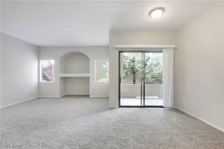 Photo #6: 2103125 Listing