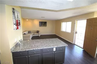 Photo #5: 2103199 Listing 