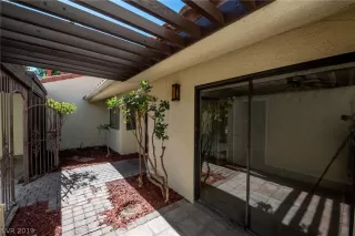 Photo #4: 2103239 Listing 