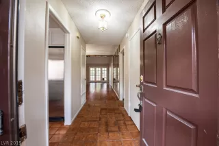 Photo #5: 2103239 Listing 