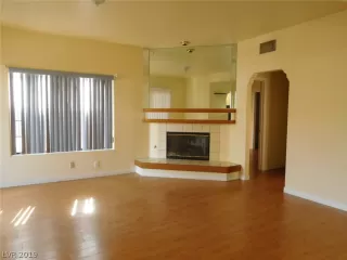 Photo #3: 2103248 Listing 