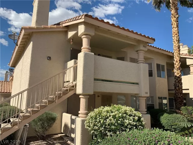 MLS: 2103257 Condo For Sale