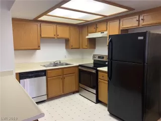Photo #2: 2103257 Listing 