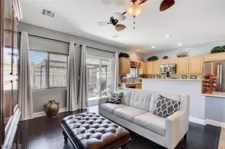 Photo #6: 2103261 Listing 