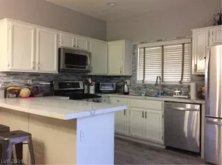 Photo #1: 2103275 Listing