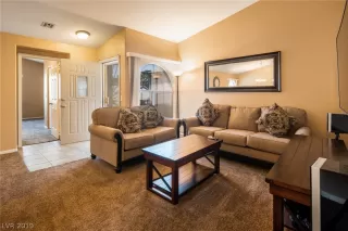 Photo #3: 2103311 Listing