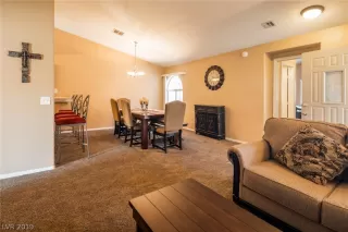 Photo #4: 2103311 Listing