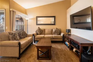 Photo #6: 2103311 Listing