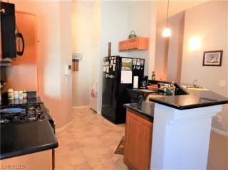 Photo #3: 2103318 Listing