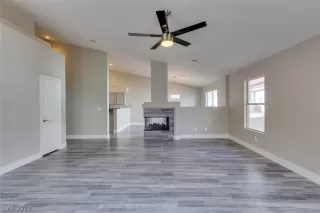 Photo #6: 2103339 Listing 