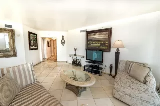 Photo #6: 2103367 Listing 