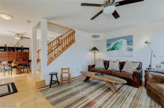 Photo #5: 2103371 Listing