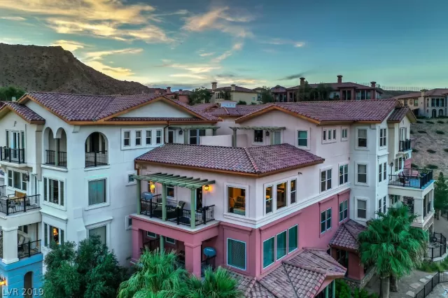 MLS: 2103406 Condo For Sale