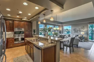 Photo #2: 2103406 Listing