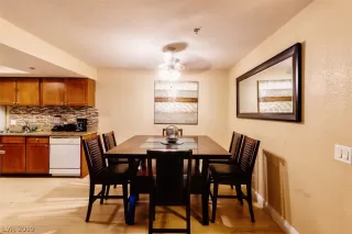 Photo #4: 2103409 Listing 