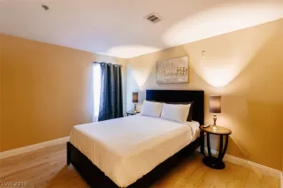 Photo #6: 2103409 Listing 