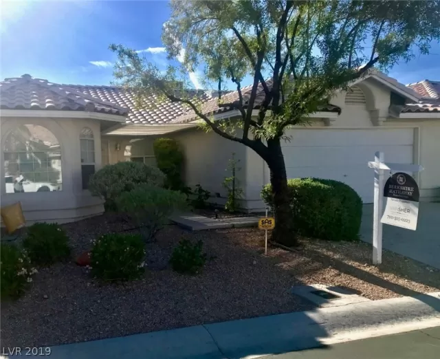 MLS: 2103478 Condo For Sale