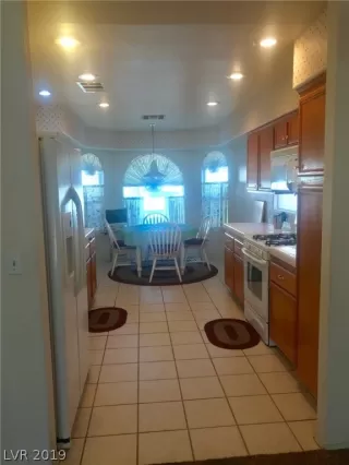 Photo #4: 2103478 Listing