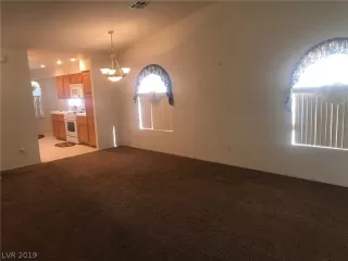 Photo #5: 2103478 Listing