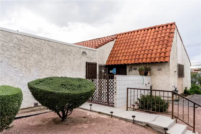 MLS: 2103508 Condo For Sale