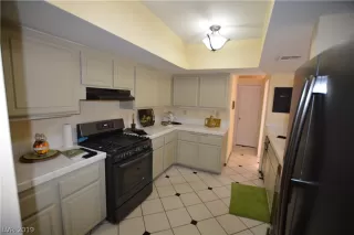 Photo #4: 2103510 Listing