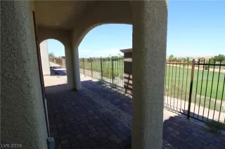 Photo #5: 2103512 Listing 